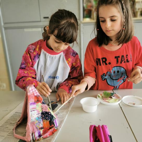 Leerlingen aan het werk in het atelier van de tweede graad Beerse