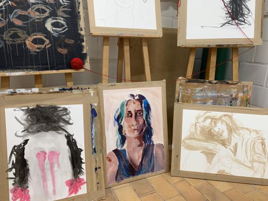 Sfeerbeeld uit het atelier van de derde graad